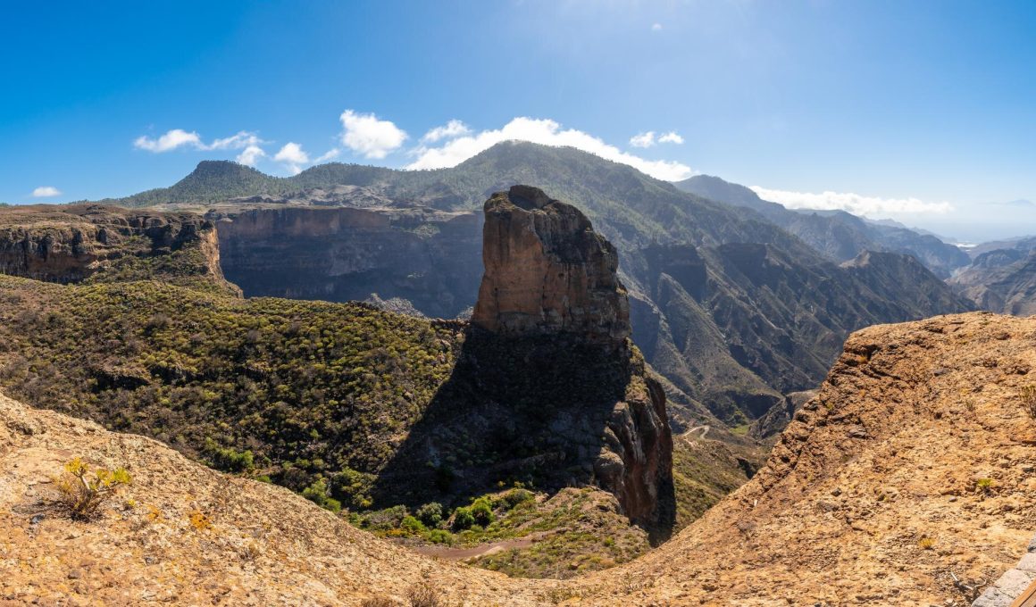 Paisaje panorámico de Roque Nublo en Gran Canaria