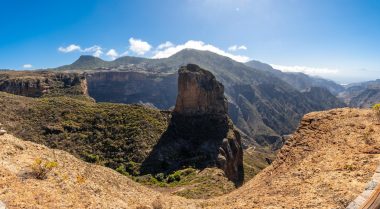 Paisaje panorámico de Roque Nublo en Gran Canaria